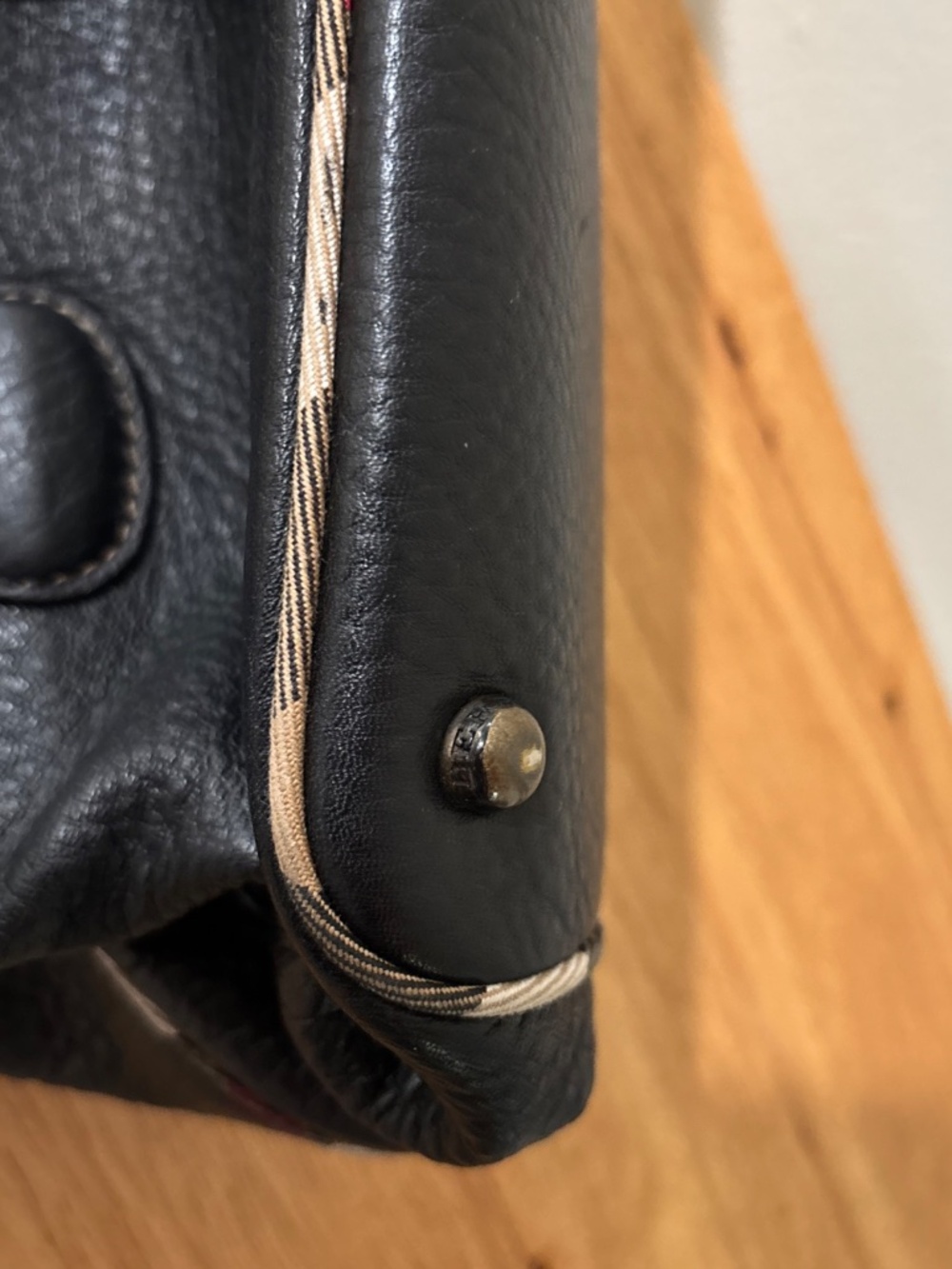 Burberry black leather bag, authentic vintage - Picture 8 of 14